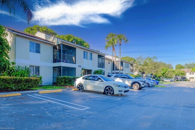 Building Photo - 105 Gardens Dr