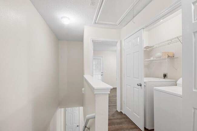 Building Photo - 3526 Glenmore Meadow Dr