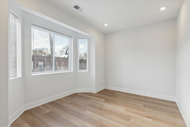 Building Photo - 3843 Haverford Ave
