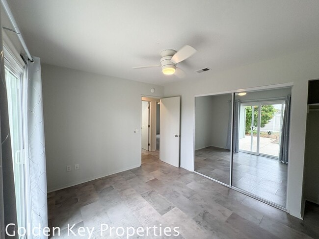 Building Photo - Welcome to this stunning 3-bedroom, 2-bath...