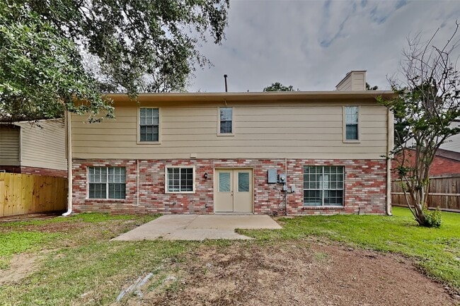 Building Photo - 16303 Hickory Point Rd