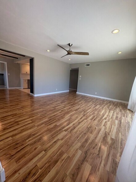 Building Photo - 7108 Santa Ana Cir