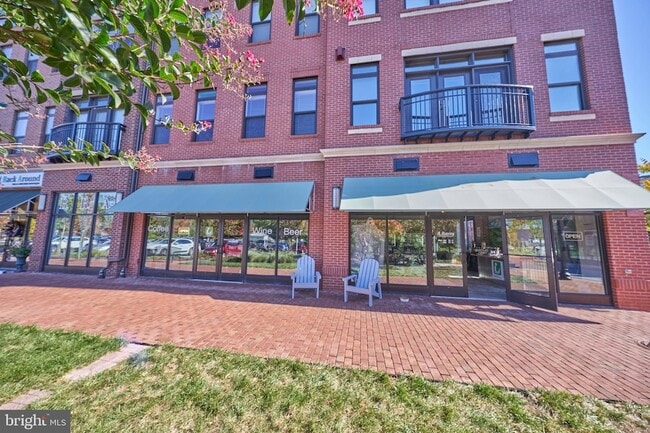Building Photo - 256 Bluemont Branch Terrace SE