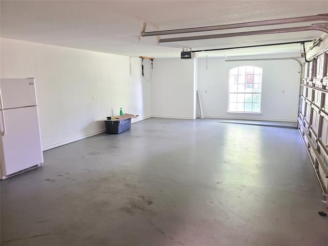 Building Photo - 9020 Monticello Dr