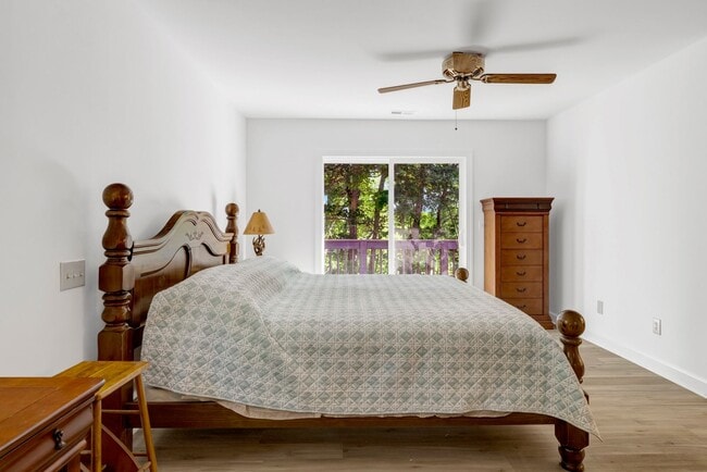 Building Photo - This WATERFRONT-FULLY FURNISHED-ALL INCLUSIVE HOME IS READY FOR YOU.