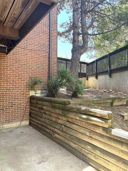 Building Photo - 14896 E 2nd Ave