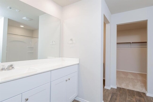 Building Photo - 6009 Ronee Leah Dr