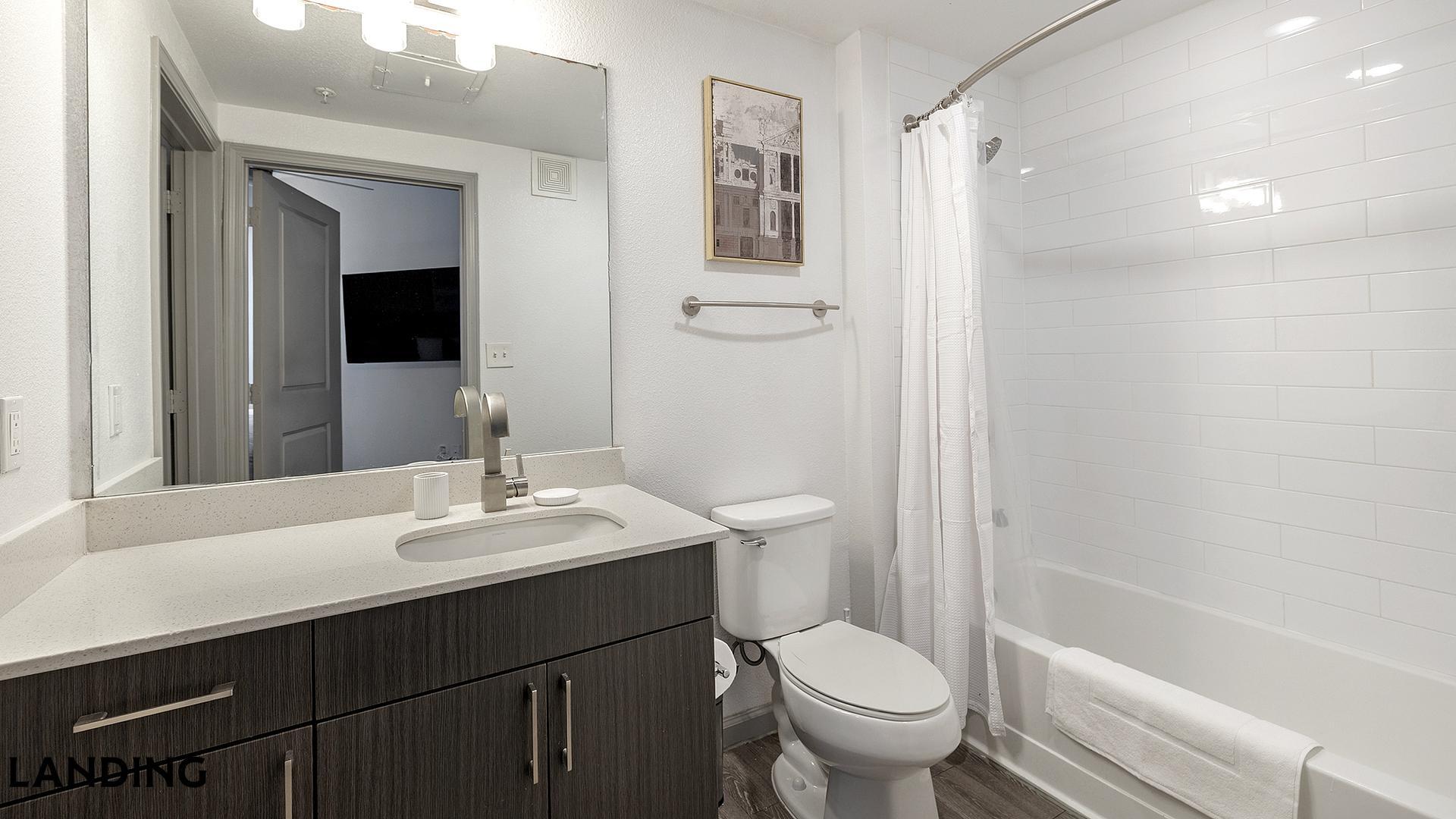 Building Photo - 1001 S Center St