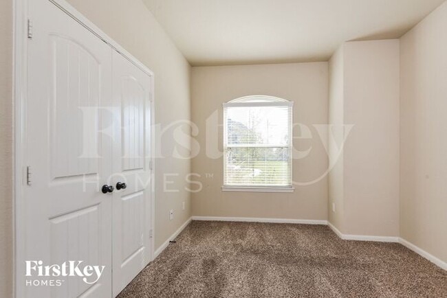 Building Photo - 29326 Buffalograss Ct