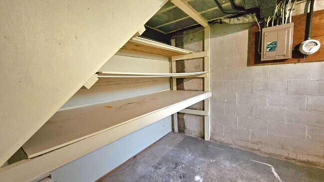 Building Photo - "Charming 3-Bed Home in Saint Paul - Cozy 1,385 Sq. Ft. Retreat!"