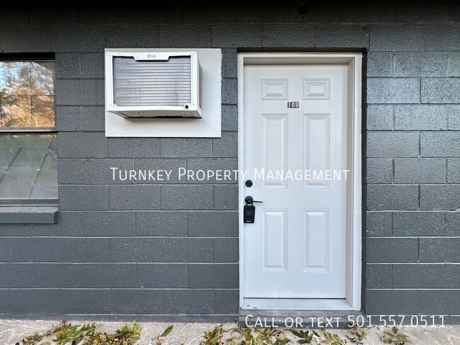 Primary Photo - 100 Caruthers St