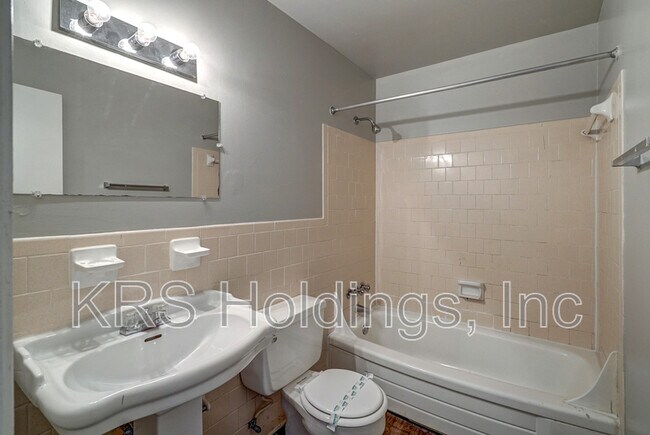 Building Photo - 5244 Goolsby Ct