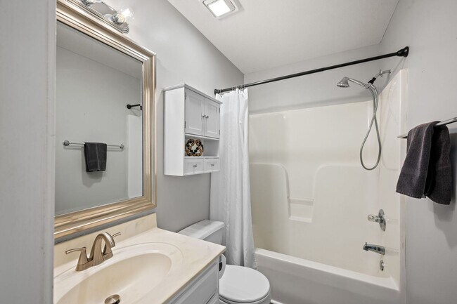 Building Photo - Fully Furnished | Bonus Room | Fenced Yard |No Backyard Neighbors!