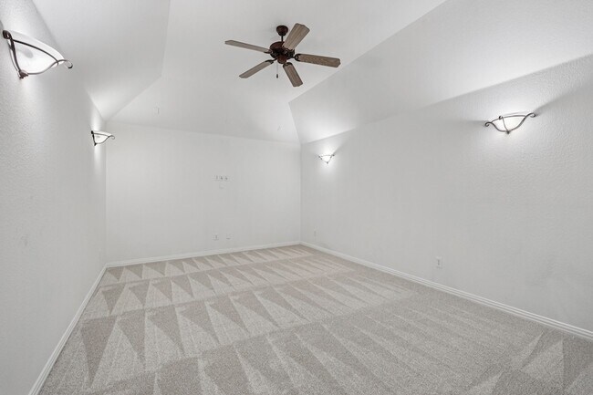 Building Photo - 11295 Apple Valley Dr