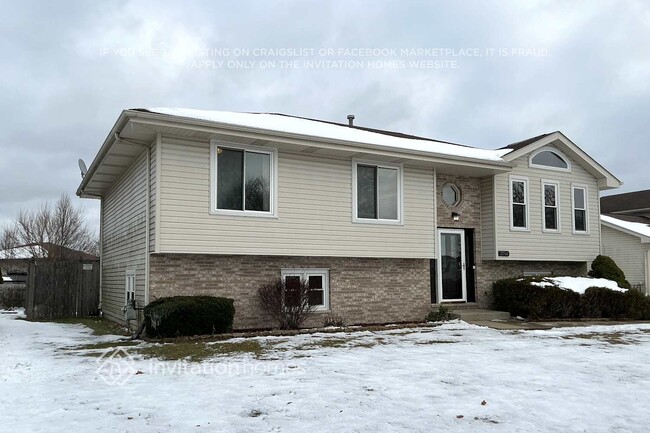 Building Photo - 2714 Joe Adler Dr