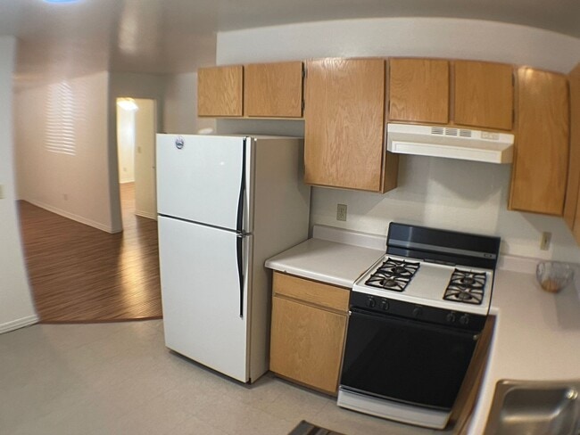 Building Photo - Delightful 2 bedroom 1 bathroom home in Sunnsyside!