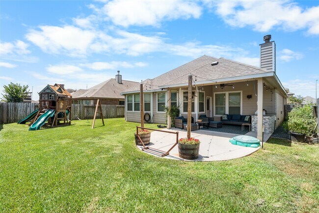 Building Photo - 16226 Amber Brown Dr