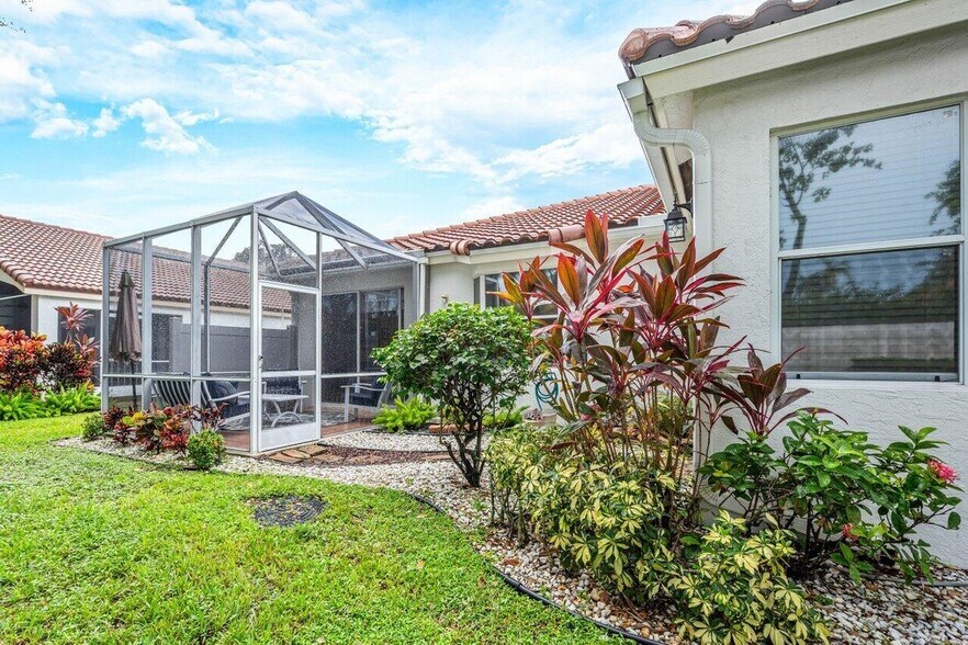 Building Photo - 9756 Arbor View Dr S