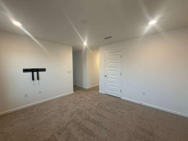 Building Photo - 128 Bluebeech St