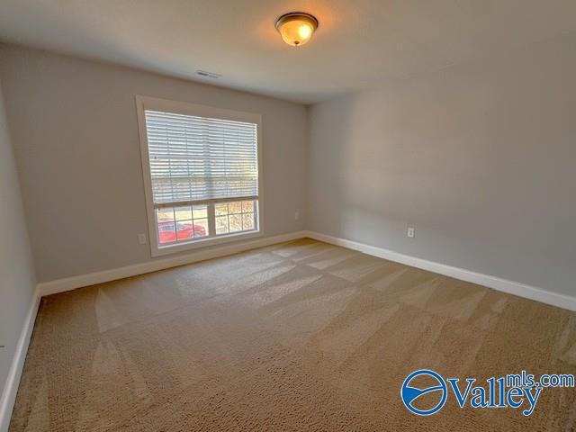 Building Photo - 5033 SE Valley Cove Dr