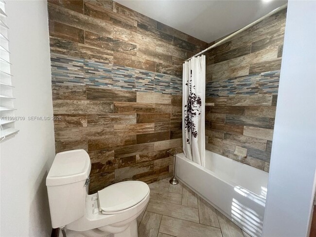 Building Photo - 258 SW 1st Ct