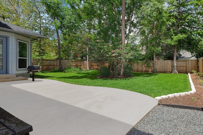 Building Photo - 14 Graceful Elm Ct