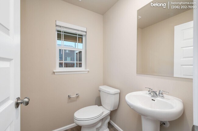 Building Photo - 3878 79th Dr NE