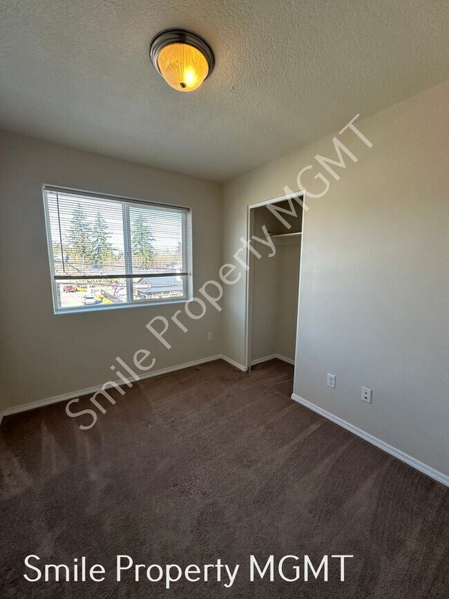 Building Photo - 13426 SE Division St