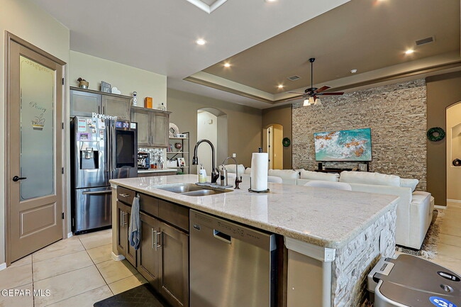 Building Photo - 1149 Stoke St