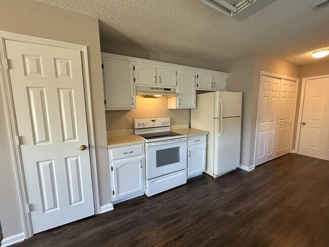Building Photo - Beautiful Two Story Home With View