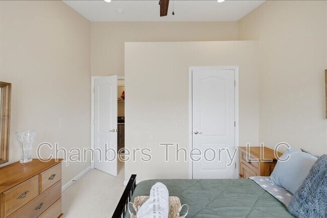 Building Photo - 13612 Red Squirrel Way