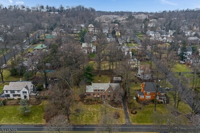 Building Photo - 123 N Wyoming Ave