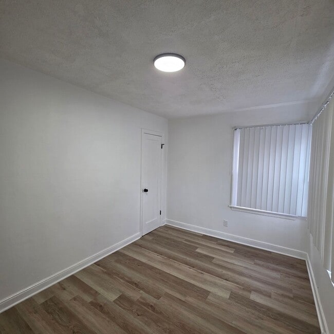 Building Photo - Perfect For You!!!!