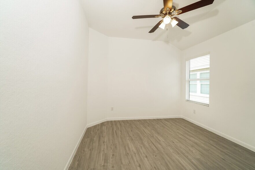 Building Photo - 2464 Vesper Bnd