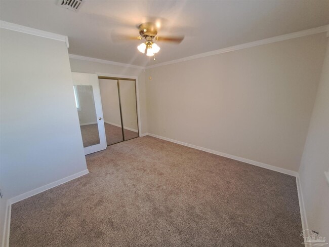 Building Photo - 8598 Meadowbrook Dr