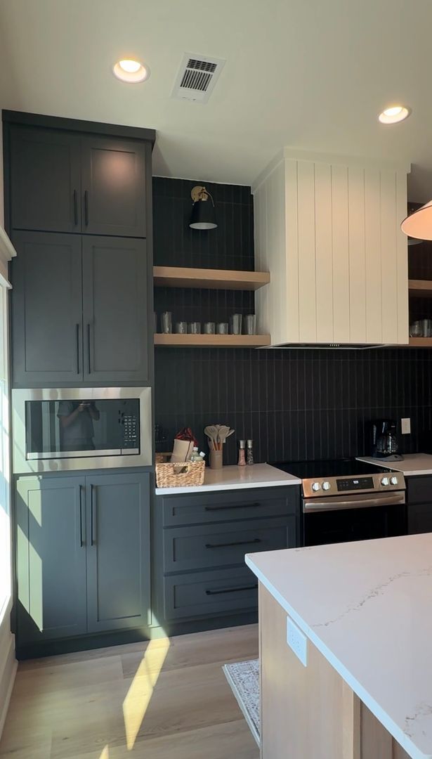 Building Photo - Awesome New Construction 5BR House Close t...
