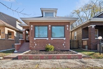 Building Photo - 7355 S Wabash Ave