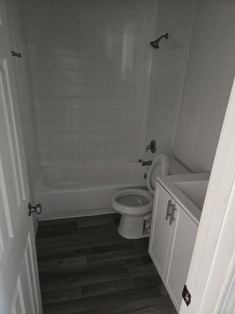 Bathroom - 940 Mackinaw St