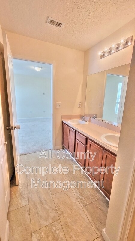 Building Photo - 8595 Dylan Michael Dr