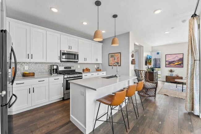 Building Photo - 6682 Serviceberry Dr