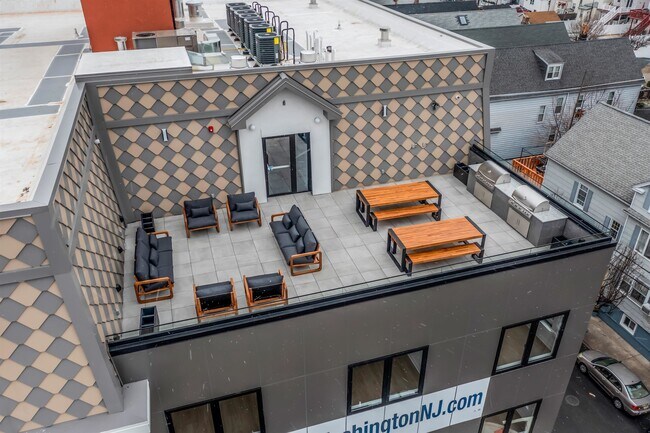 Building Photo - 345 AVENUE A Ave