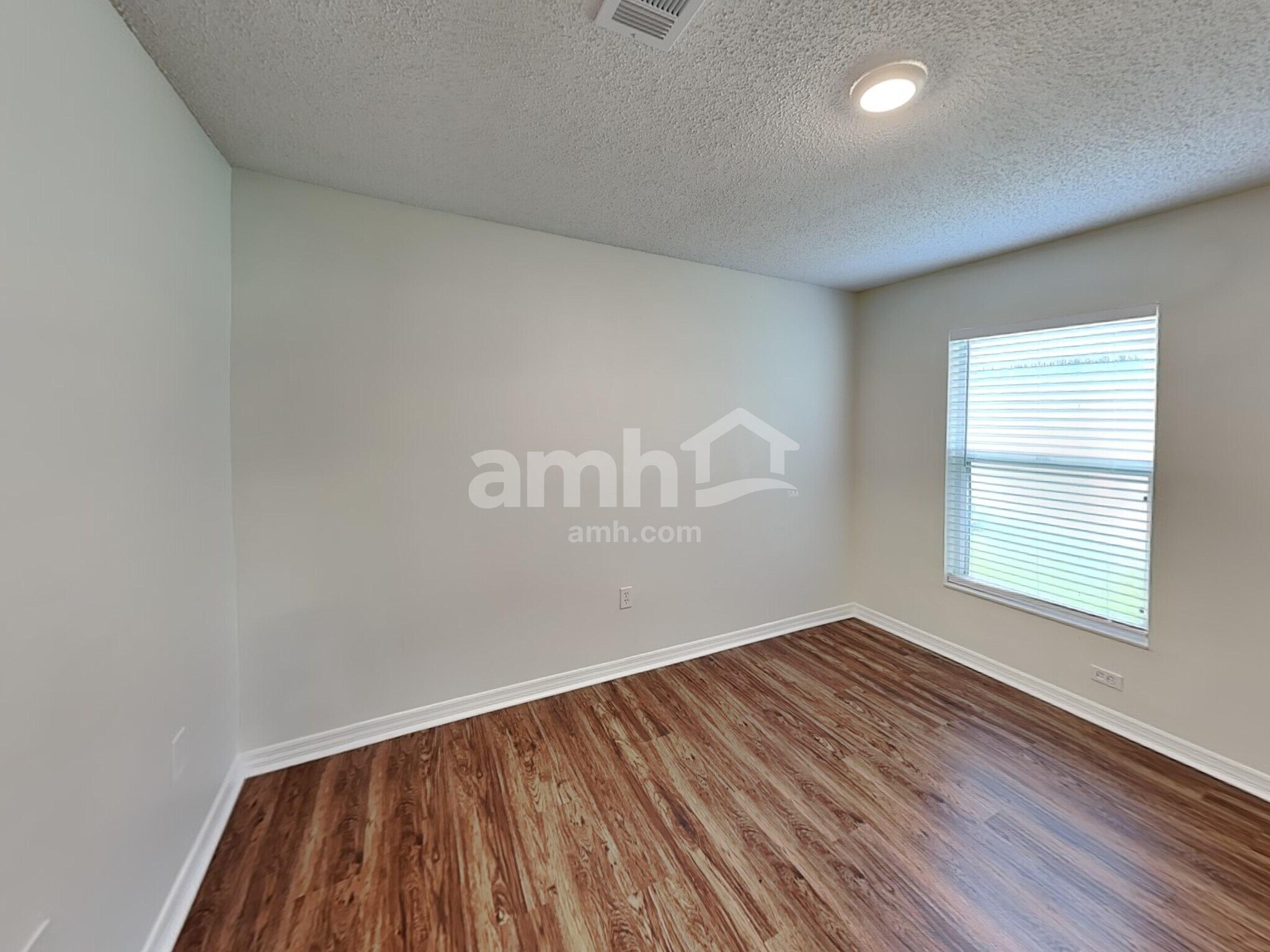 Building Photo - 7740 Harbor Lake Dr