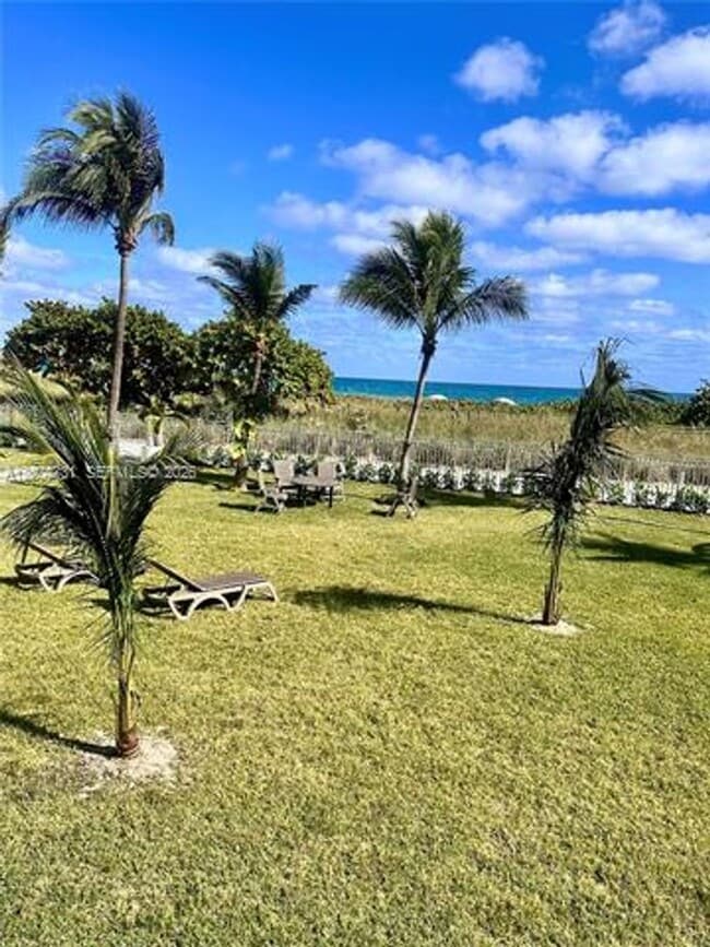 Building Photo - 9511 Collins Ave