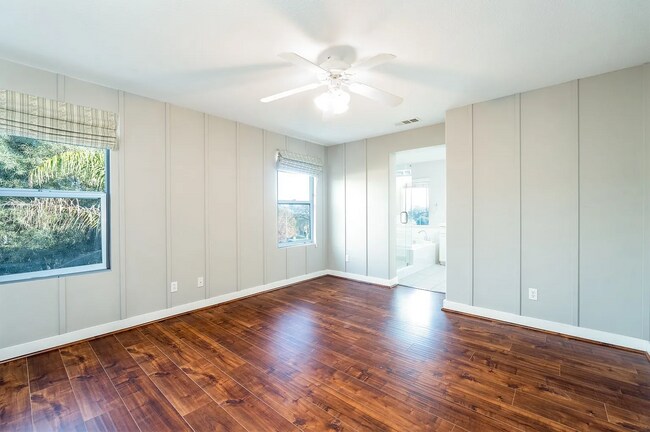 Building Photo - 25357 Avanti Ct