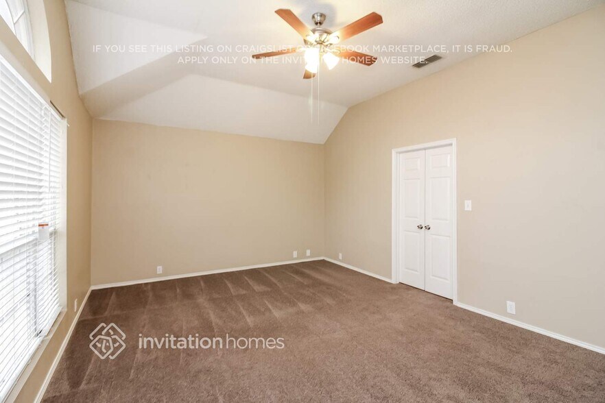 Building Photo - 1700 Lansdale Dr