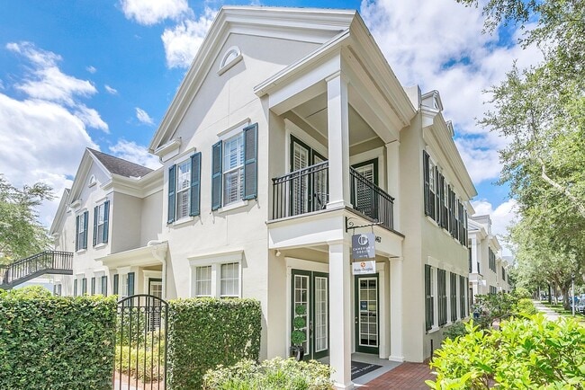 Building Photo - Beautiful Baldwin Park Orlando Town Home