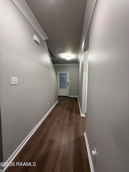 Building Photo - 401 Eastwood Dr