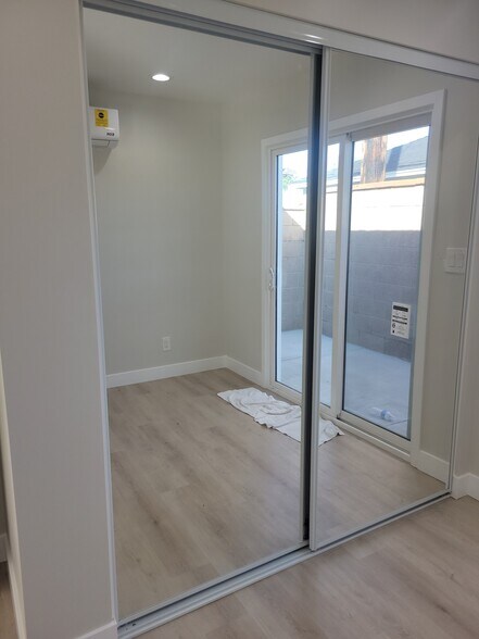 Building Photo - 11649 Sunglow St