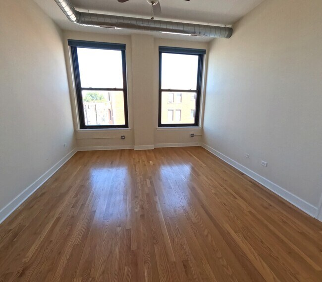 Building Photo - 2778 N Milwaukee Ave