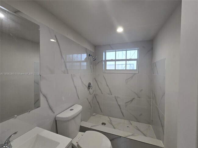 Building Photo - 71 NW 76th St